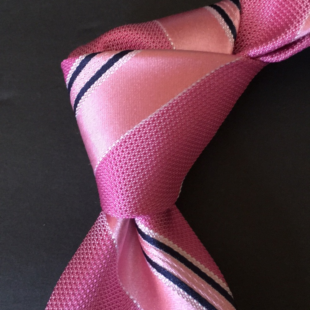 BROOKS BROTHERS PINK W/NAVY STRIP SILK TIE